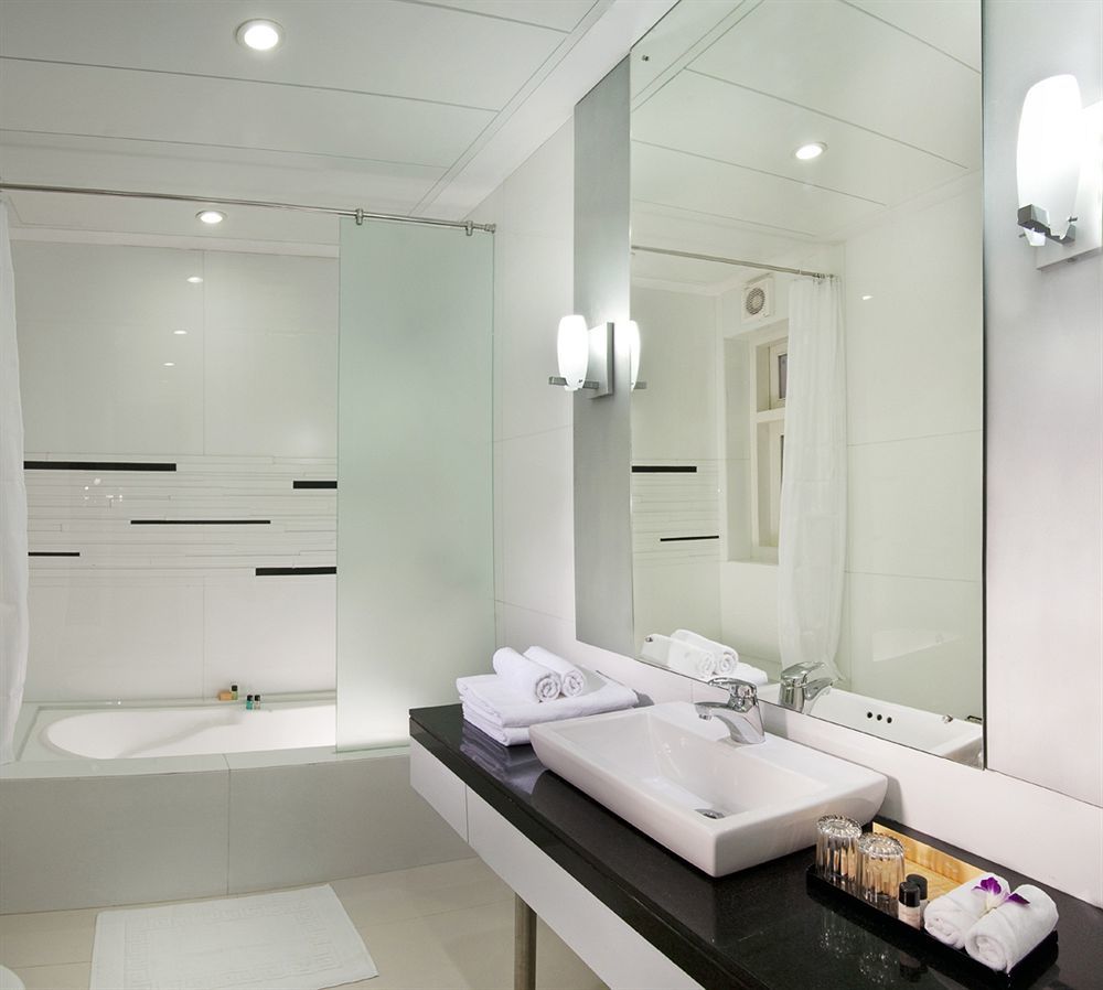 Sapphire Suite Калькутта Экстерьер фото