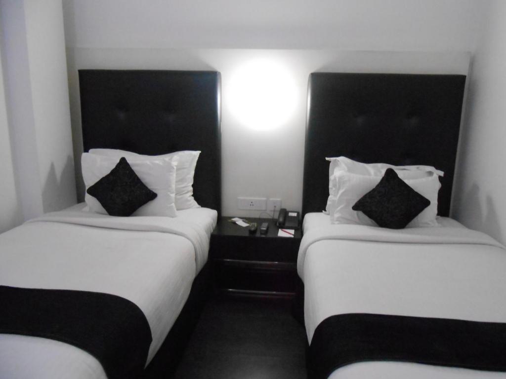 Sapphire Suite Калькутта Номер фото