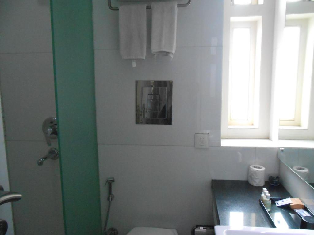 Sapphire Suite Калькутта Номер фото